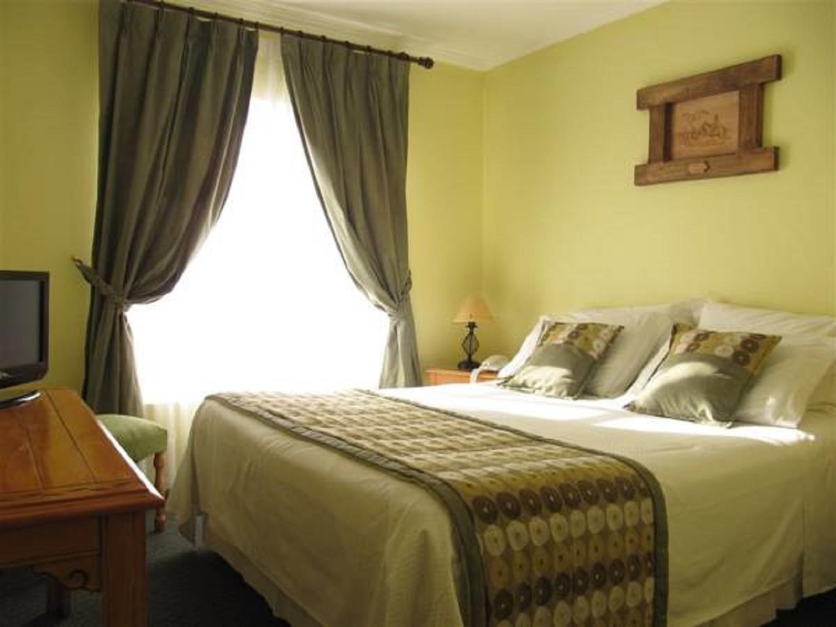 Hotel Carpa Manzano Punta Arenas Bagian luar foto